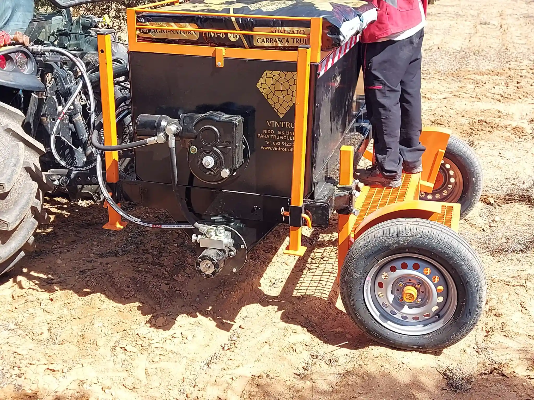 Máquina sembradora de esporas de trufa 4